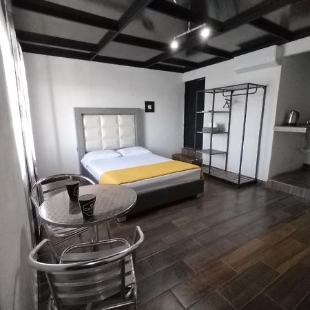 Black And White #3 En San Nicolas De Los Garza Aparthotel Монтерей Екстериор снимка