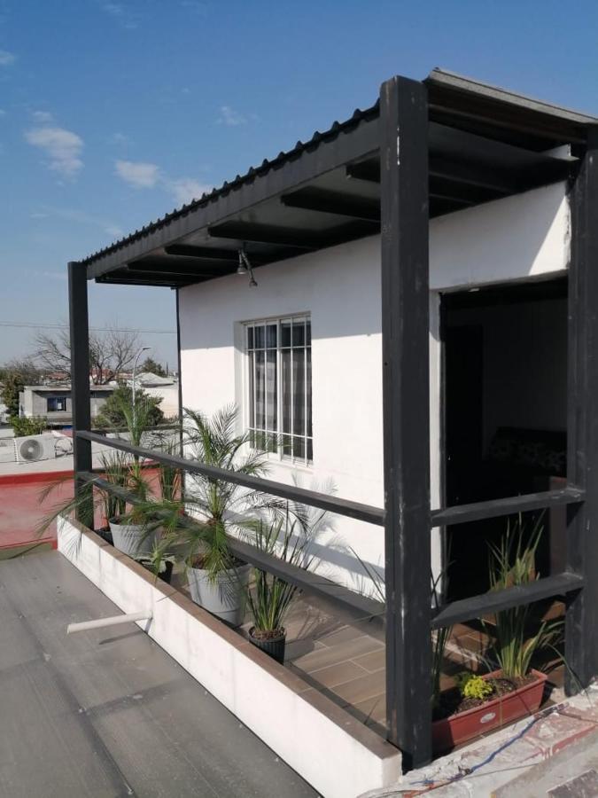 Black And White #3 En San Nicolas De Los Garza Aparthotel Монтерей Екстериор снимка
