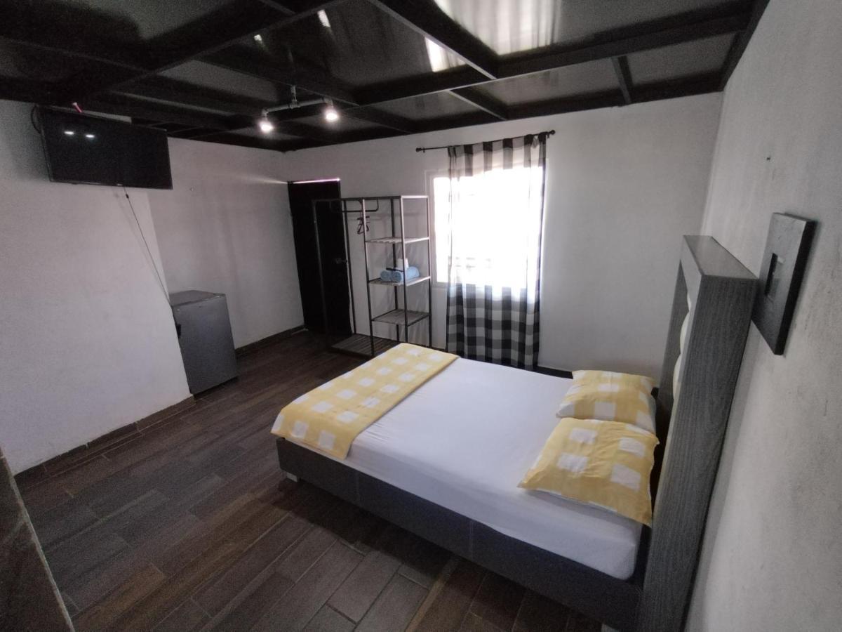 Black And White #3 En San Nicolas De Los Garza Aparthotel Монтерей Екстериор снимка